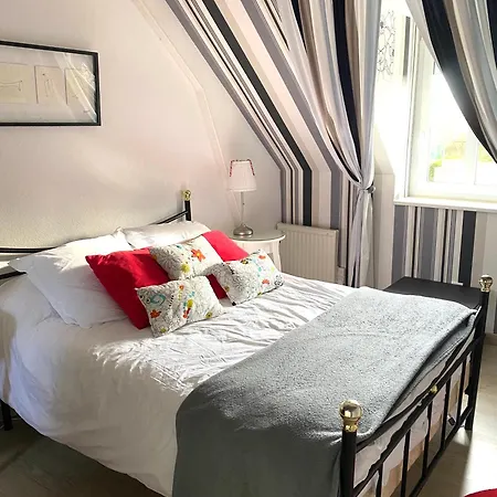 Pansiyon Le Taut 44 - Chambre Blanche